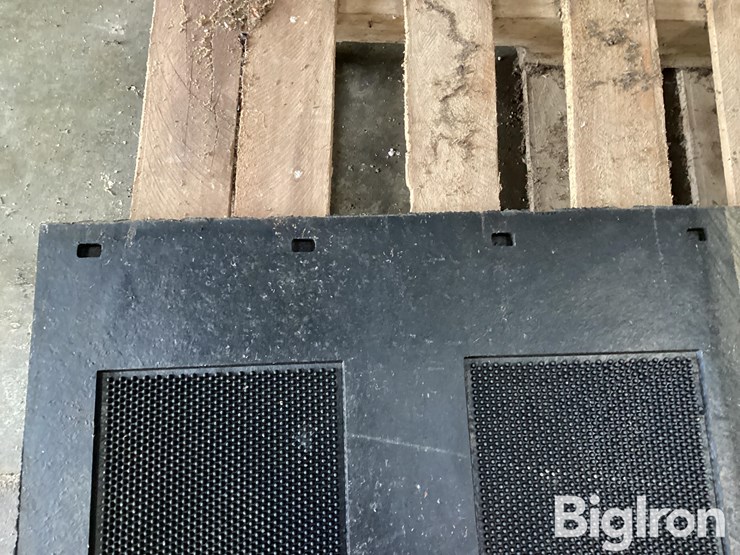 wilson-trailer-mud-flaps-image-5