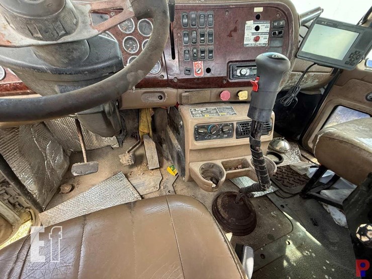 2007-mack-granite-cv713-image-15