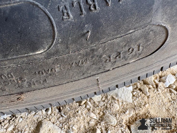 provider-215/75r17.5-on-8-bolt-rim-image-7