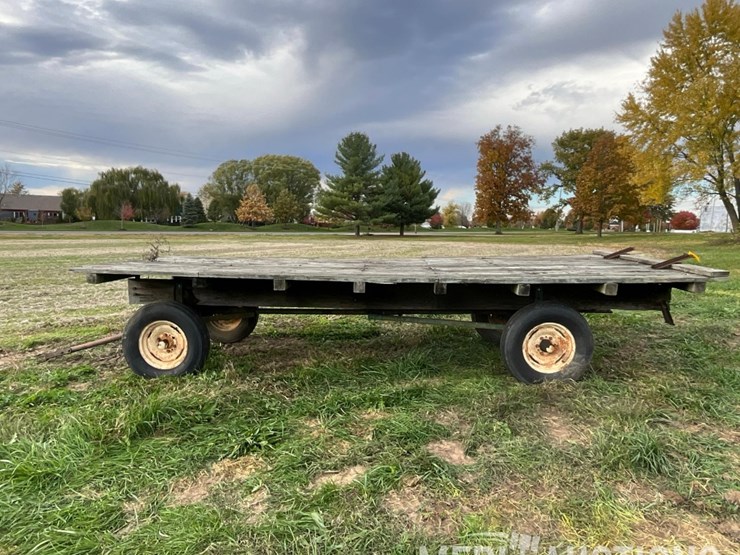 hay-rack-on-running-gear-image-2