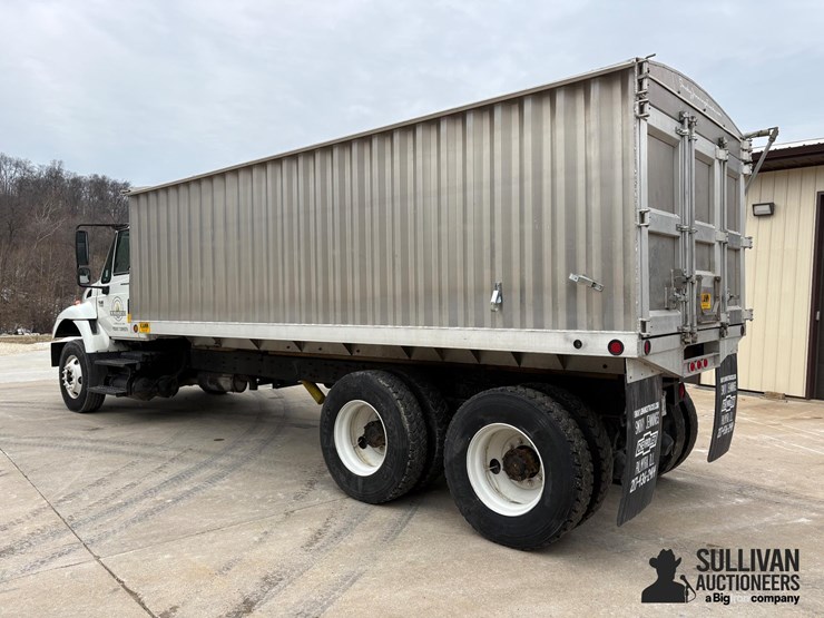 2004-international-7400-image-7