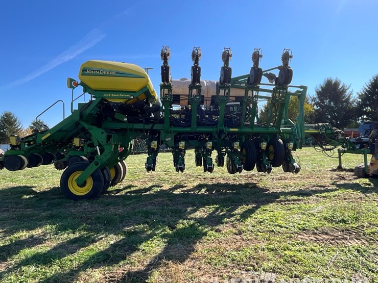 john-deere-1790-image-5