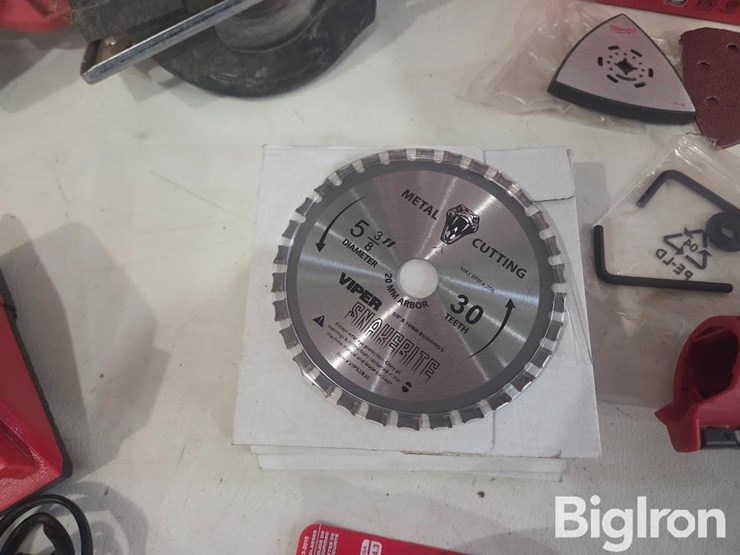 milwaukee-battery-operated-hand-tools-image-15