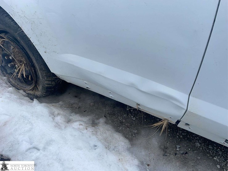 2017-chevrolet-equinox-image-34