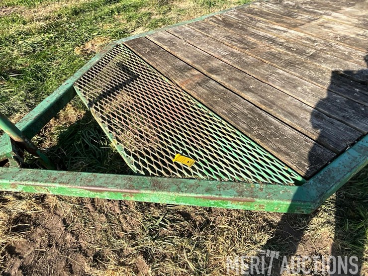 john-deere-implement-trailer-image-16