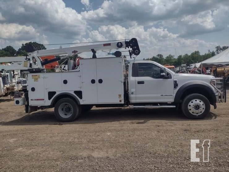 18-ford-f550-image-3