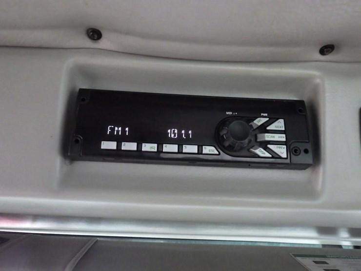 2018-western-star-5700xe-image-36