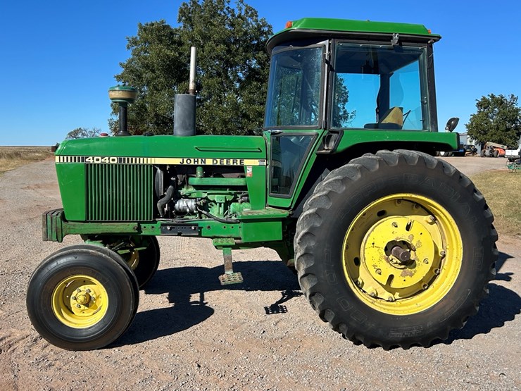 1982-john-deere-4040-image-2