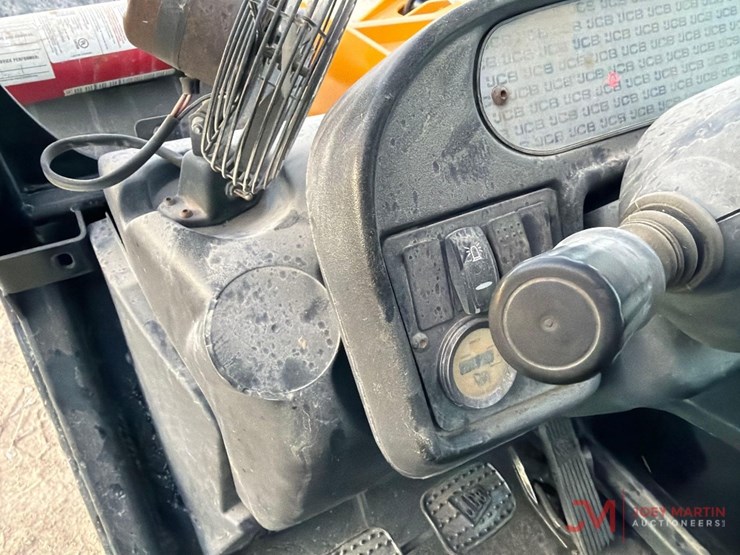 2016-jcb-510-56-image-16