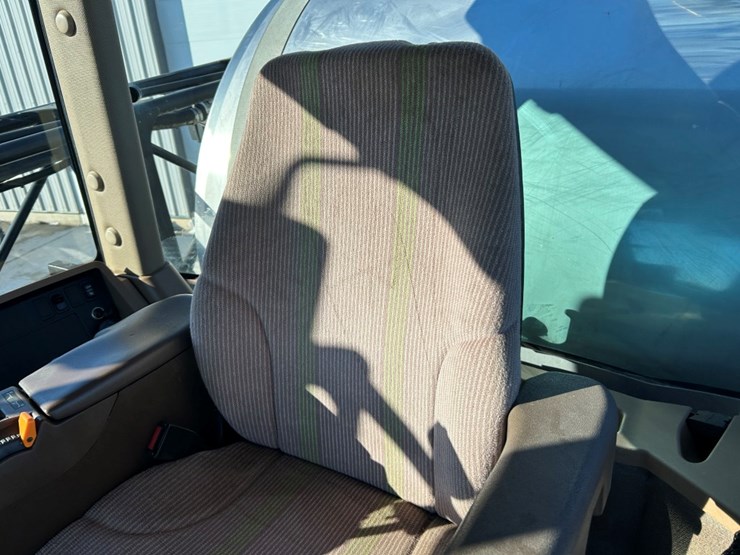 2013-john-deere-4940-image-47