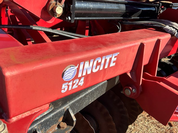 #4-•-2019-mcfarlane-5124-image-18