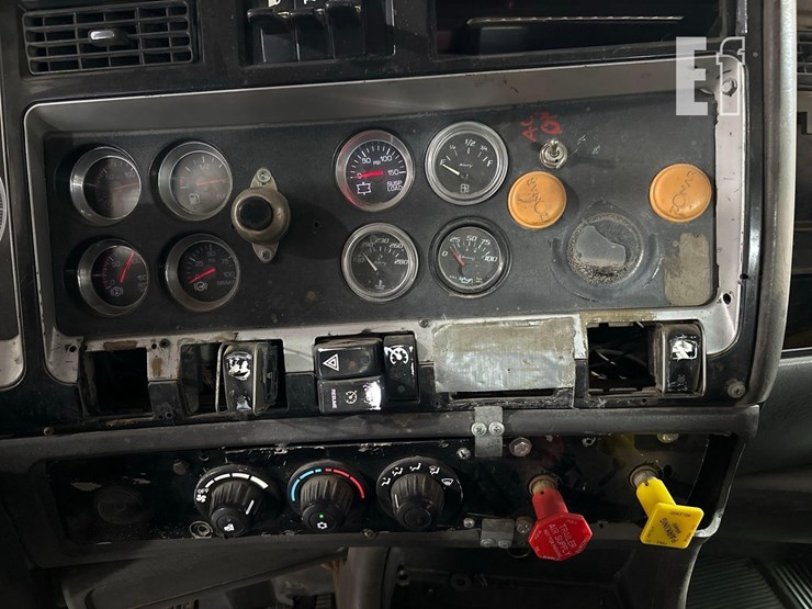 2006-kenworth-t800-image-10