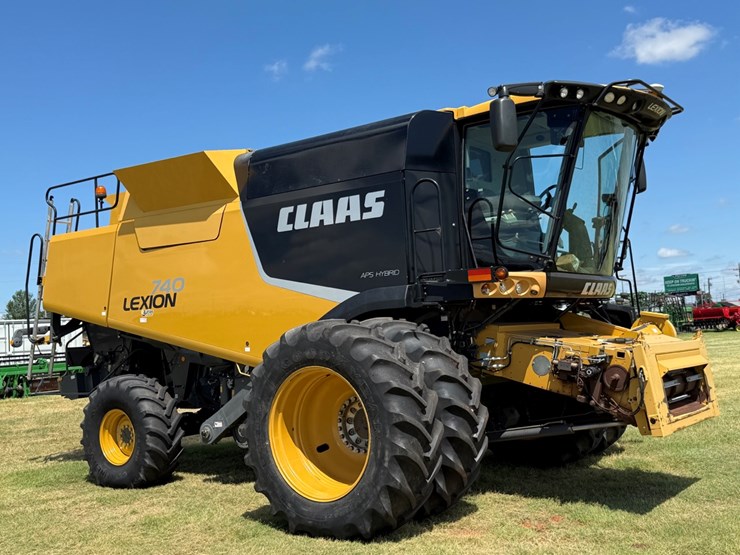 #24-•-claas-740-image-1