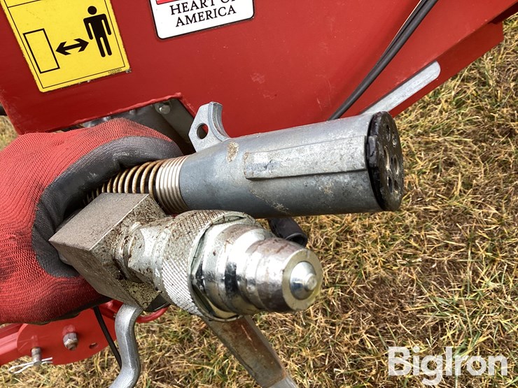 hutchinson-/mayrath-swing-away-auger-image-14