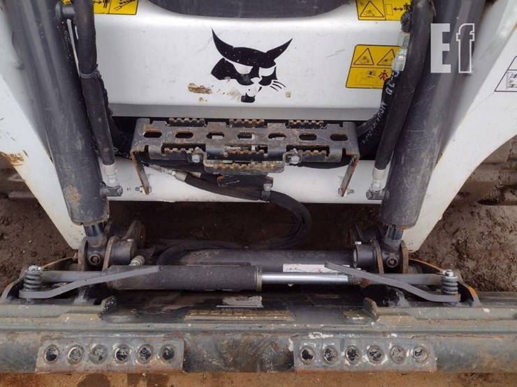 2022-bobcat-t595-image-15
