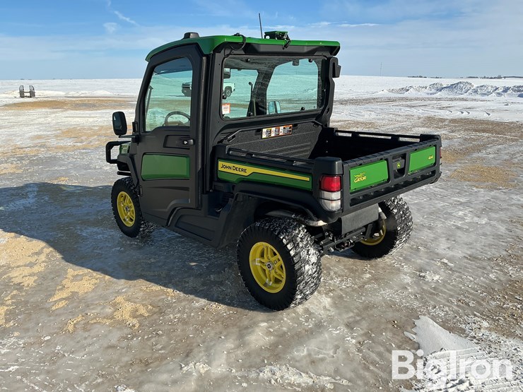 2023-john-deere-gator-image-7