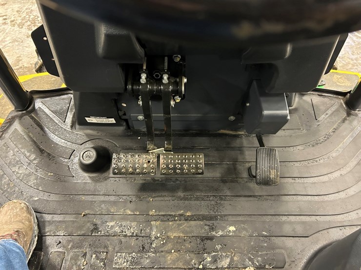 2021-deere-310sl-hl-image-63