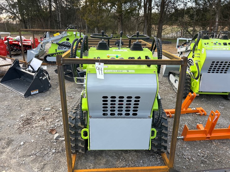 #94-•-ats-t460-mini-track-skid-steer-image-2