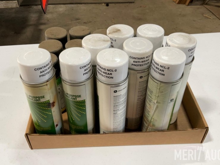 flat-of-john-deere-all-purpose-lubricant-and-magnaflux-skc--cleaner-remover-image-1