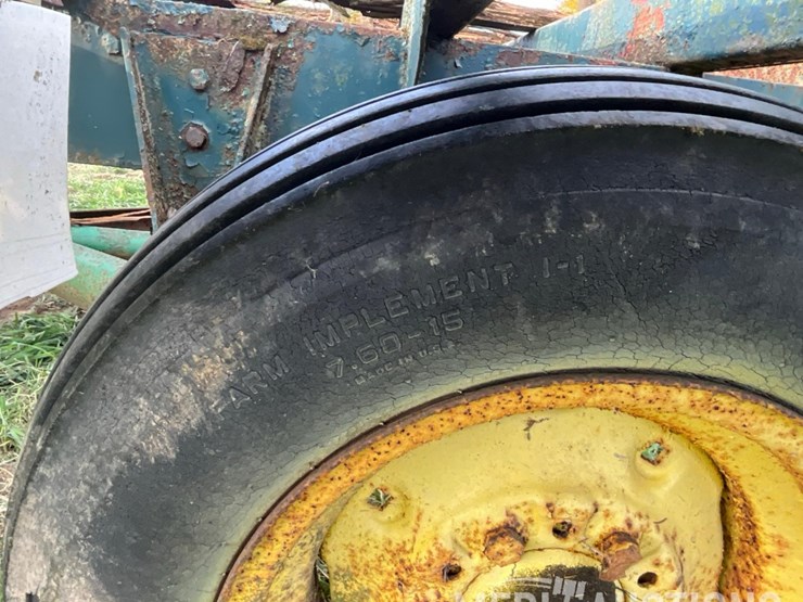 hay-rack-on-john-deere-running-gear-image-27