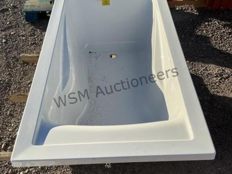 american-standard-bath-tub-image-2