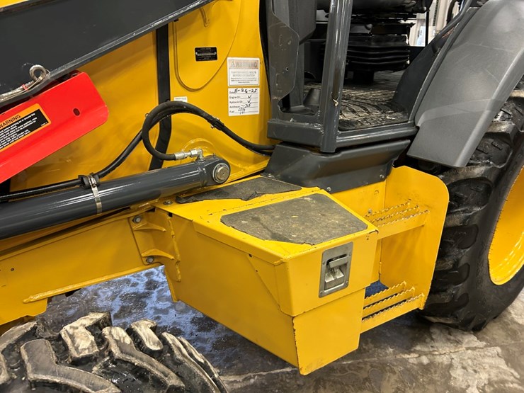 2021-deere-310sl-hl-image-36