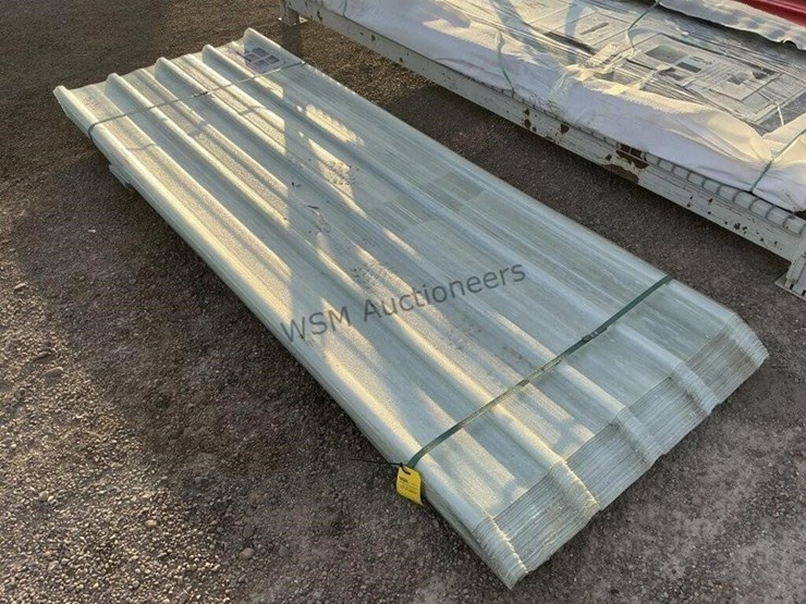 (30)-35in-x-8ft-clear-poly-roof-panels,-image-2