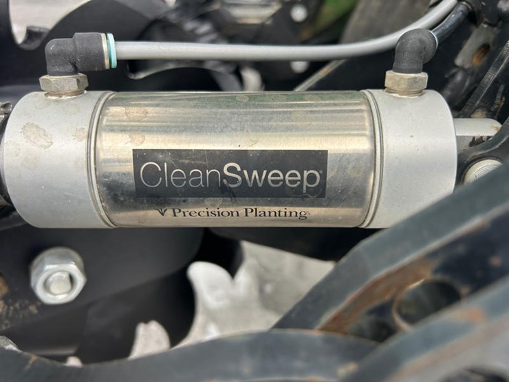 john-deere-1770-image-25