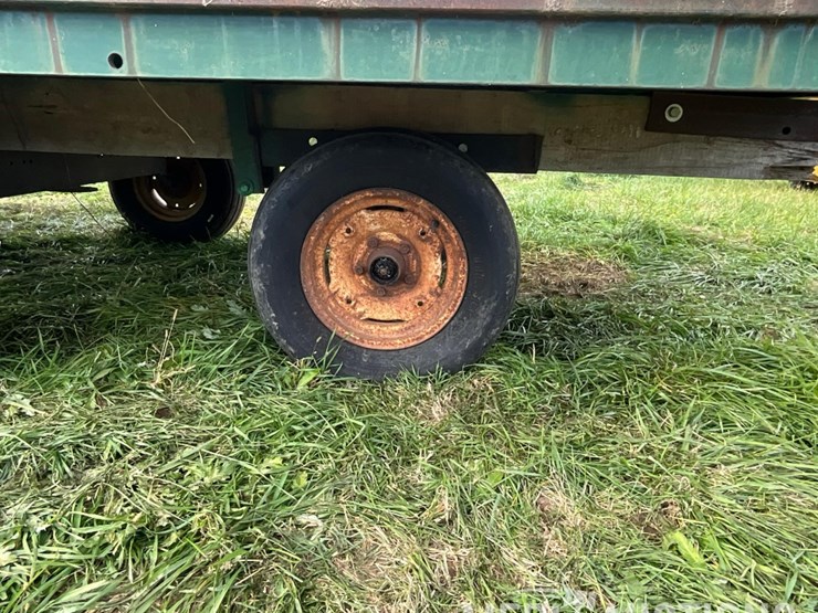 20ft.-hay-rack-with-steel-deck-image-22