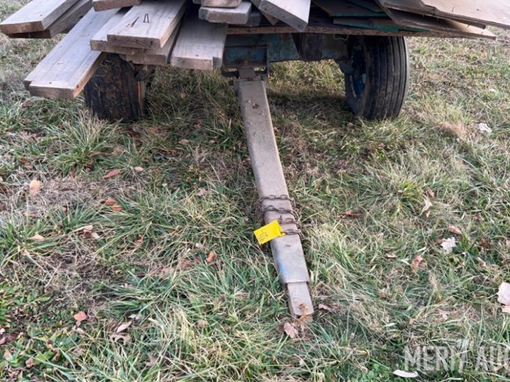 16ft.-hay-rack-on-running-gear-image-9