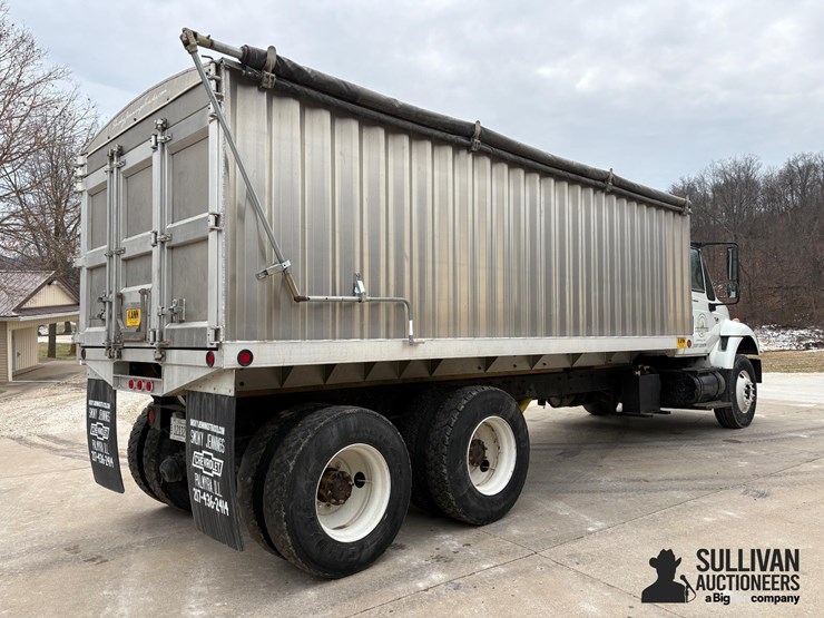 2004-international-7400-image-5