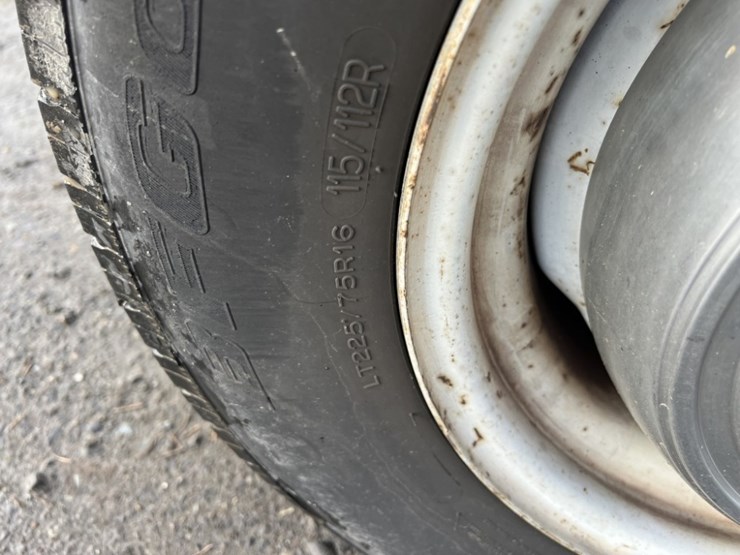 2006-ford-e350-image-16