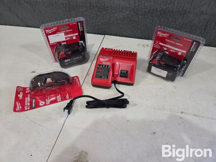 milwaukee-red-lithium-xc5.0-batteries-w/charger-image-1
