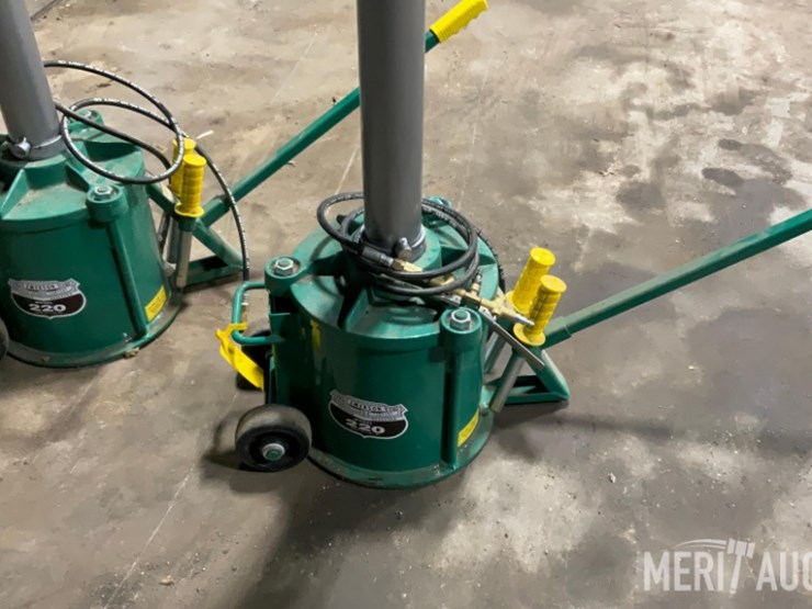 (2)-emerson-manufacturing-company-jack-model-220-image-2