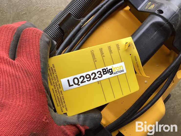 dewalt-cordless/corded-wet-dry-hepa-vac-image-13