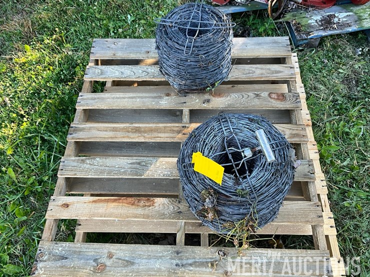 2-rolls-of-barbwire-image-1