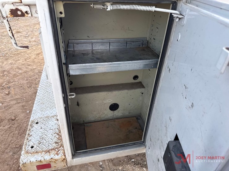 2016-ford-f250-xl-image-14