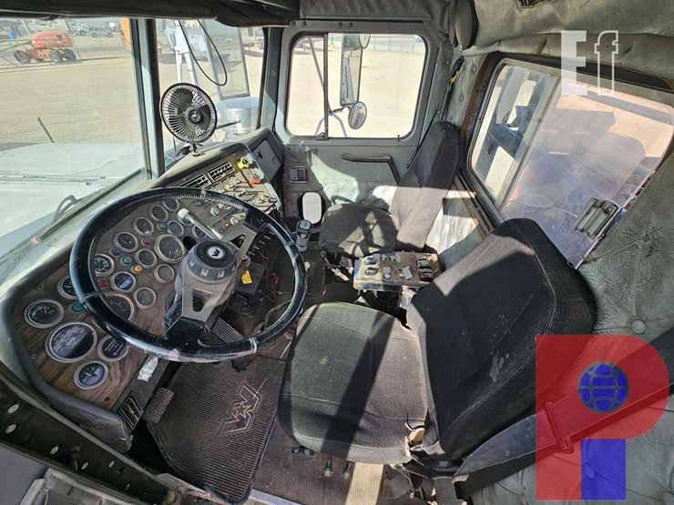 1995-western-star-6984s-image-5