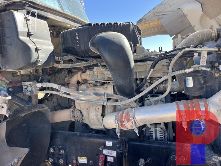 2021-freightliner-coronado-122-sd-image-7