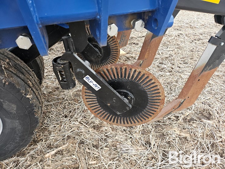 2024-blu-jet-sub-tiller-4-image-12