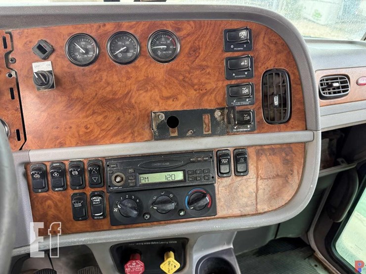 2007-peterbilt-378-image-11