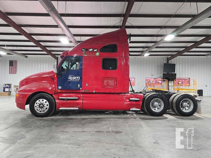 2016-kenworth-t2000-image-5