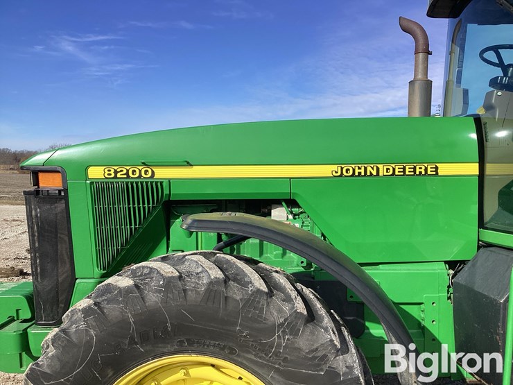 1995-john-deere-8200-image-16