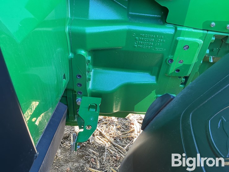 2024-john-deere-8r-370-image-18