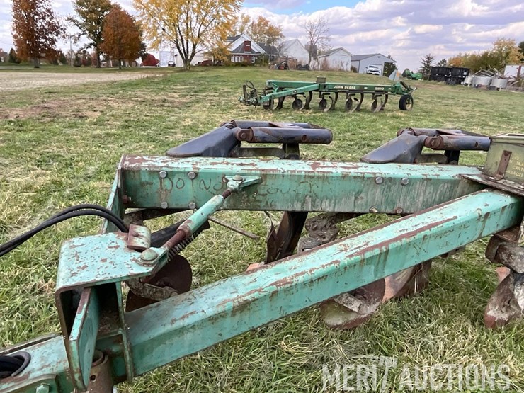 john-deere-2700-image-16