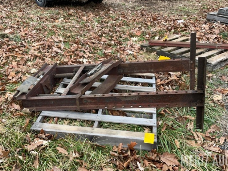 redarrow-tow-bar-mfg-shop-press-image-4