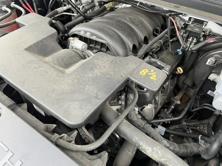 2016-chevrolet-tahoe-image-11