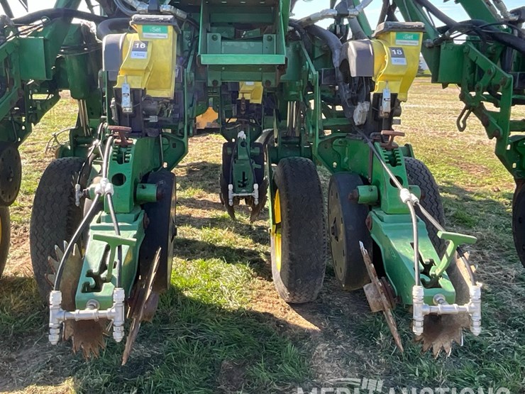 john-deere-1790-image-34