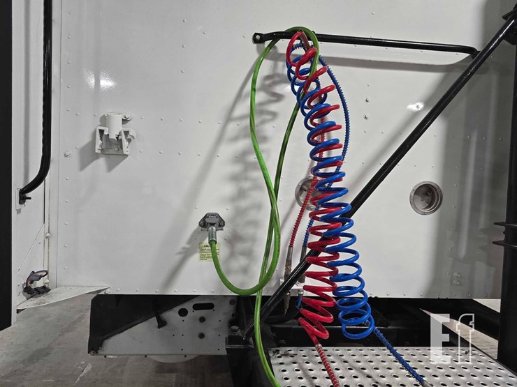 2005-international-9400-image-10