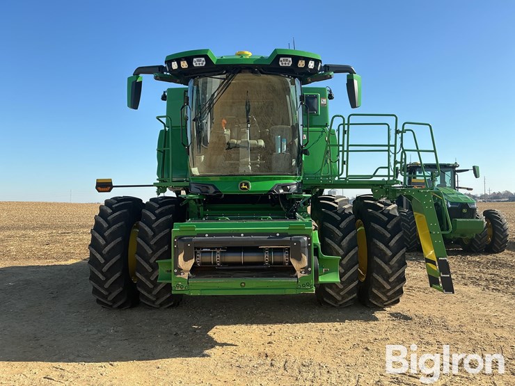 2025-john-deere-s7-800-image-2
